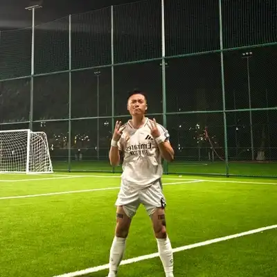 顾军